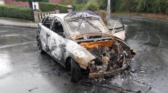 Engis : 5 voitures incendiées 