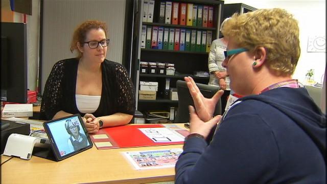 Etat civil : langue des signes dans les mairies de quartier