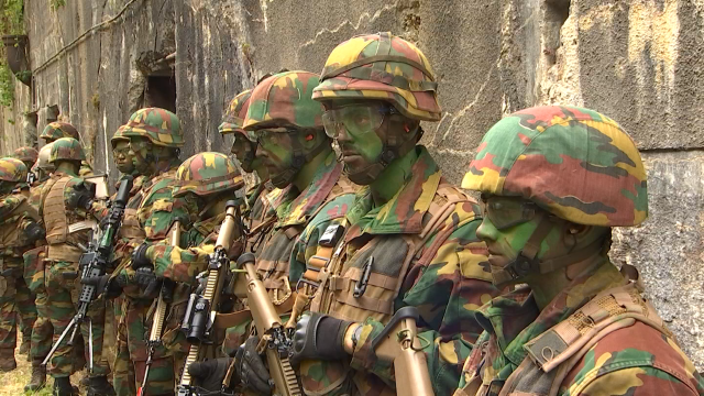Exercice militaire au fort d'Embourg
