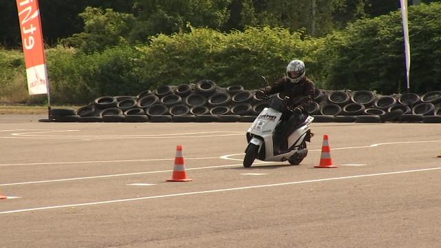 Fedemot forme à la conduite des deux roues électriques