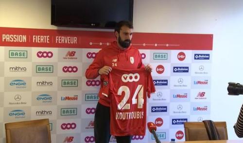 Georgios Koutroubis officiellement présenté au Standard