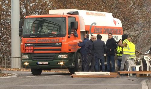 Gilets jaunes : le jeu du chat et de la souris avec les huissiers