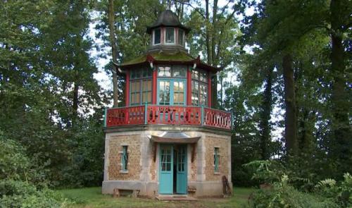 Gîte insolite dans le Pavillon Chinois du Château de Waleffe