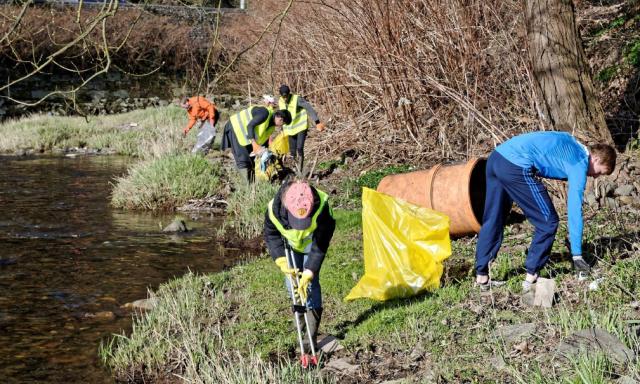 Grand nettoyage de printemps en Wallonie: 250 tonnes de déchets sauvages ramassées  