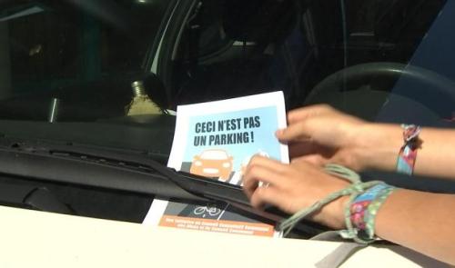 Huy : seniors et enfants ensemble contre le stationnement sur les trottoirs