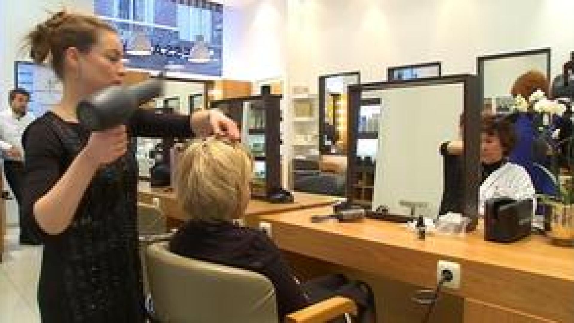 Coiffeurs : l'hiver perturbe les mises en plis