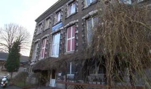 Vente symbolique, brique par brique, du château de Sclessin