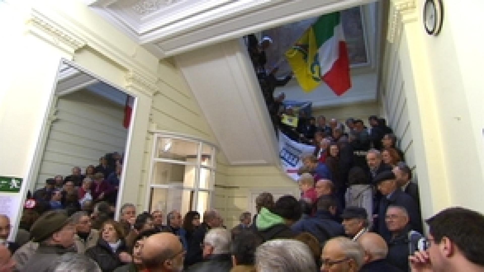 Manifestation au consulat d'Italie