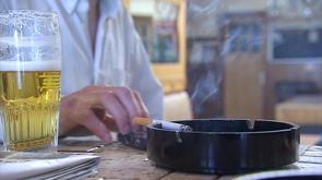 Tabac dans les cafés : le secteur horéca liégeois programme des actions