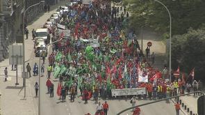 10.000 enseignants manifestent à Liège