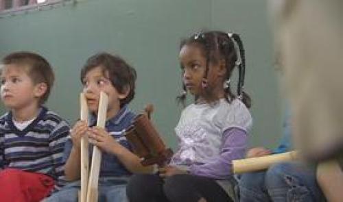 Marie-Dominique Simonet en visite à l'école de Fetinne