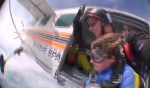 L'Asbl  Cita des ailes  organise des sauts en parachute