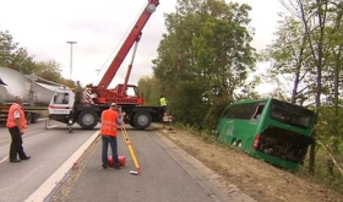 Accident d'un car à Héron : 5 blessés