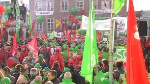 8000 personnes manifestent à Seraing