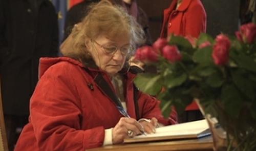 Registre de condoléances à l'Hôtel de Ville
