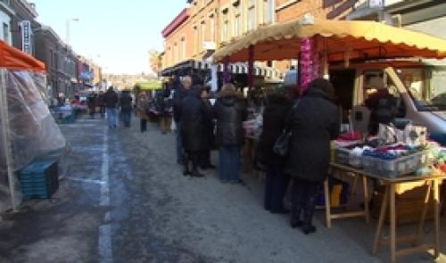 Travail difficile sur les marchés à cause du froid