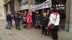 Manifestation des femmes de pompiers