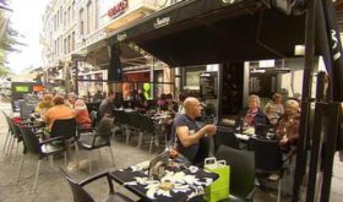 Place du marché : uniformisation des terrasses ?