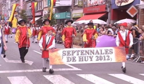 Fêtes Septennales à Huy: un cortège d'un kilomètre de long !