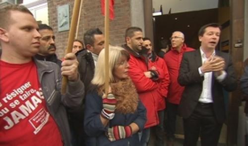 Les travailleurs de la FN Herstal rencontrent F. Daerden