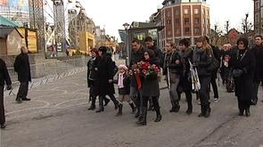 Commémoration: moment difficile pour les familles des victimes