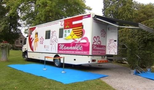 Cars de dépistage de la Province : la polémique continue