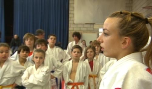 Hermée : Charline Van Snick entraîne les jeunes du club