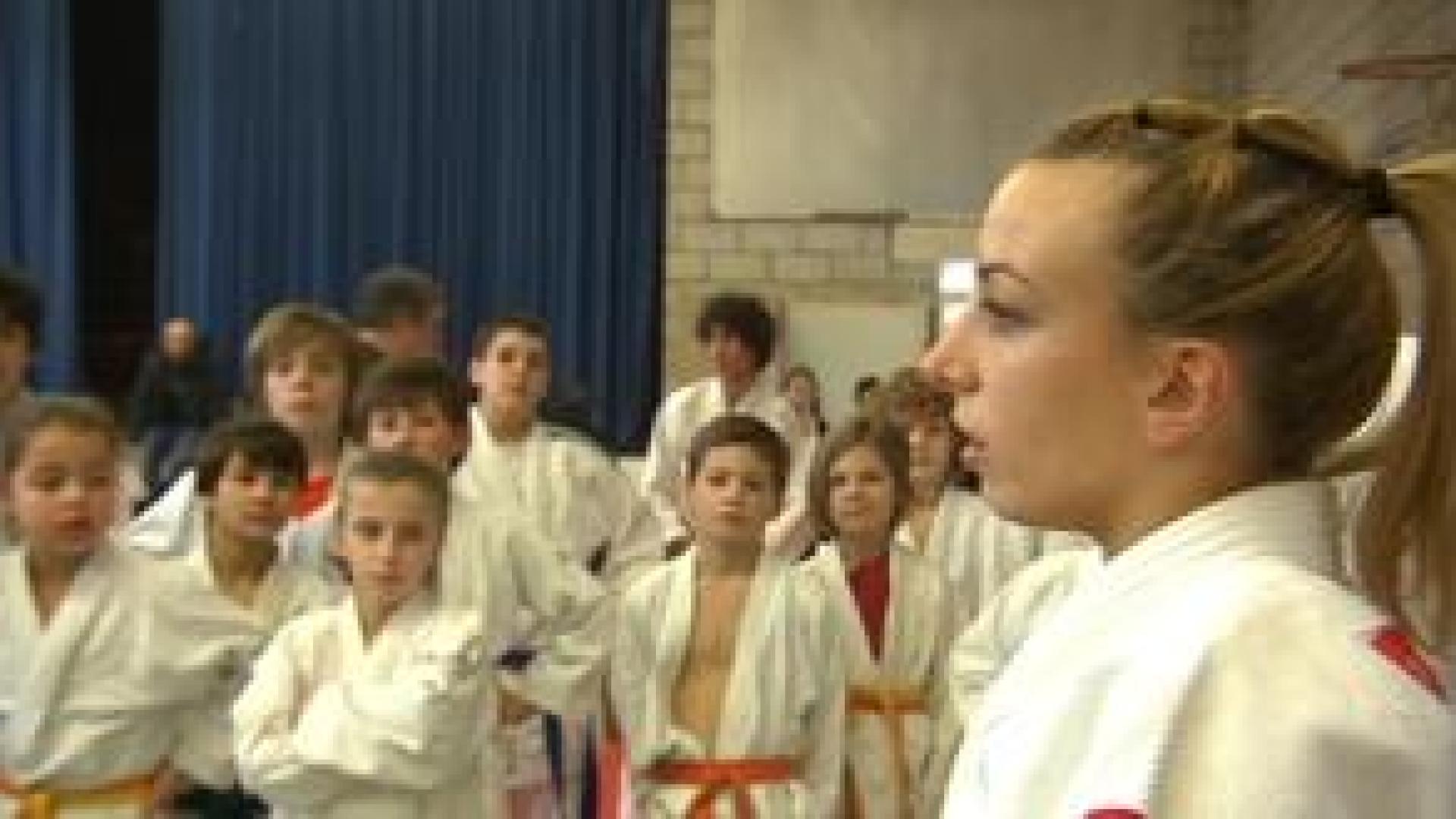 Hermée : Charline Van Snick entraîne les jeunes du club