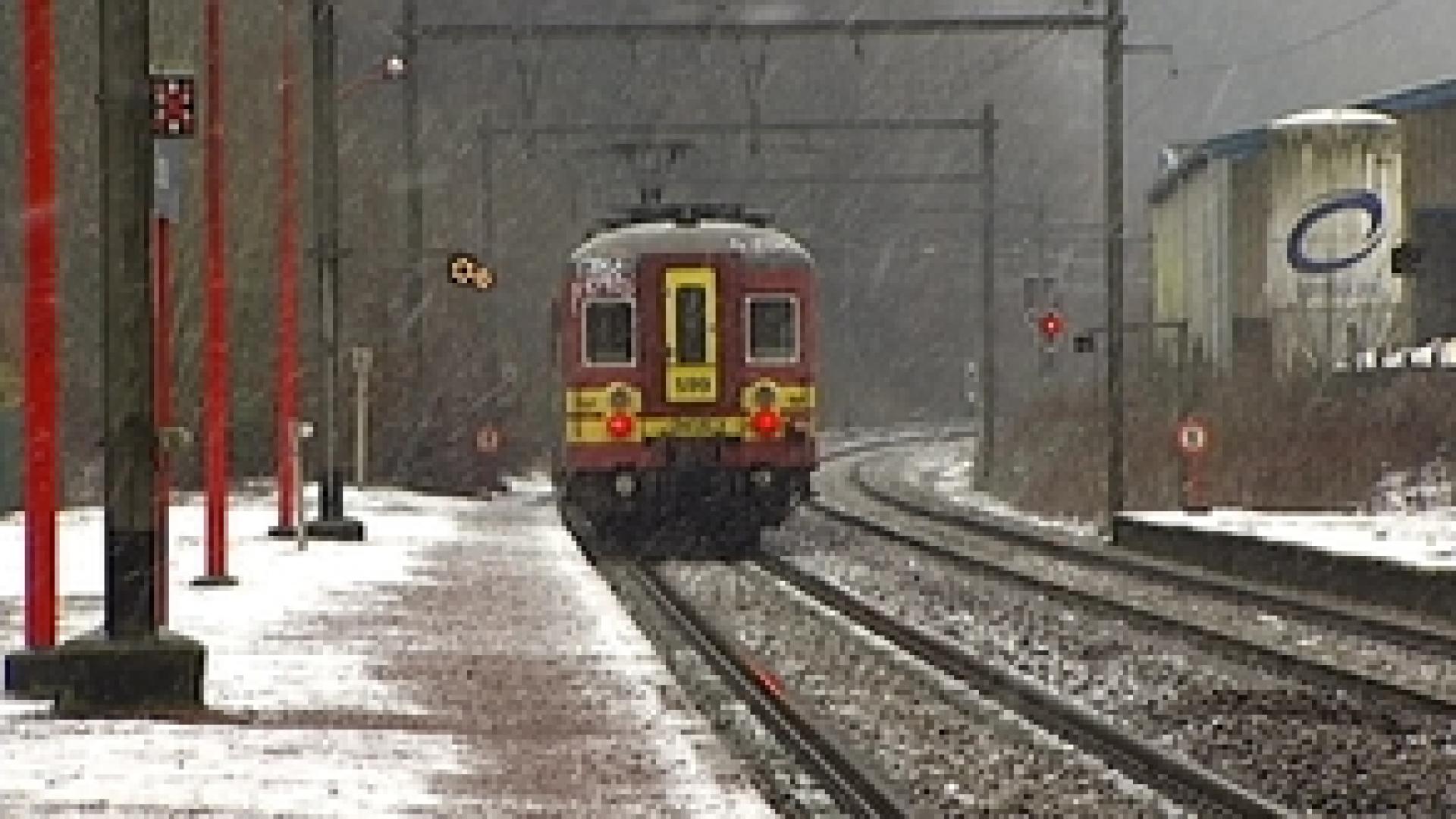 Rail : sursis de minimum 2 ans pour les lignes 42 et 43