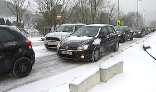 Chutes de neige : importants problèmes de circulation