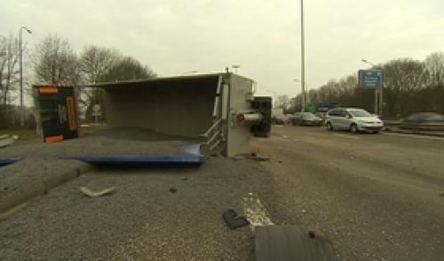 Hauts Sarts : accident de camion et gros bouchon