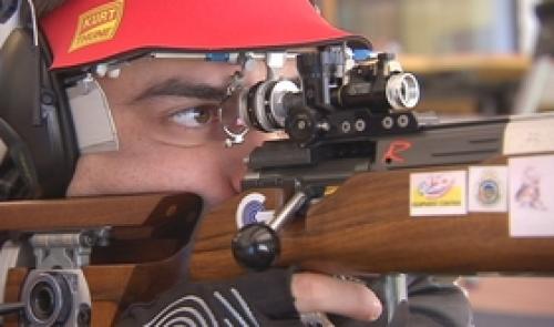 Tir à la carabine : Lionel COX participe au  tir de l'espoir 