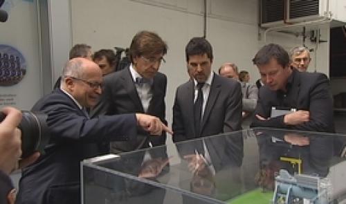 Elio Di Rupo en visite chez Techspace Aero