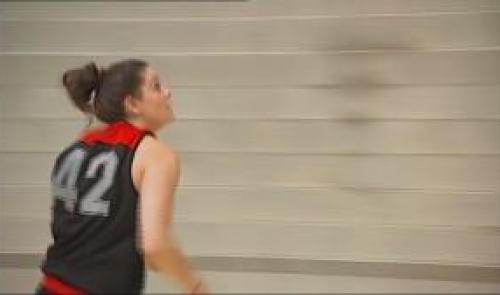 Basket : portrait de Léa Lonay