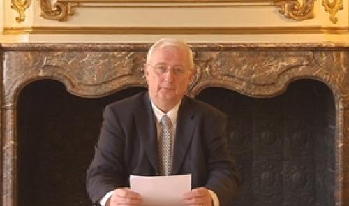 A Huy, le sosie du roi Albert II ne compte pas interrompre ses activités