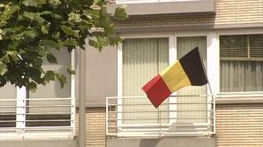 Visite royale : des drapeaux Noir-Jaune-Rouge