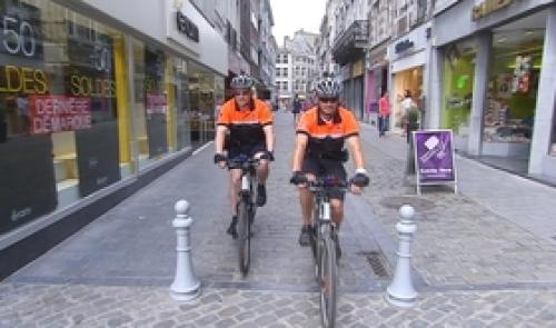 Huy : des policiers en VTT qui mettent en avant la proximité