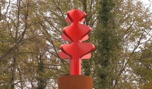 Un sapin rouge au Sart-Tilman