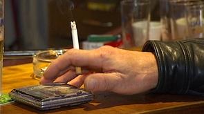 Hannut : un cafetier laisse fumer ses clients dans le bistrot