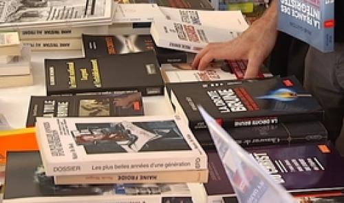 Foire du livre politique au cinéma Sauvenière