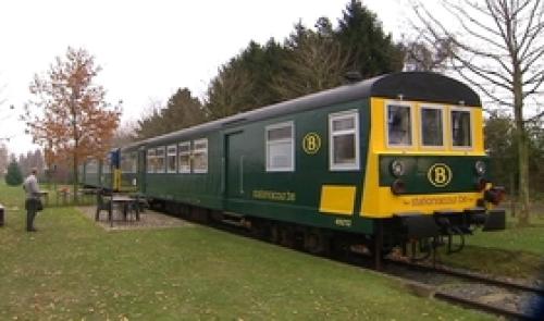Un wagon gîte dans l'ancienne gare de Racour