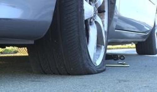 14 pneus crevés sur l'A602