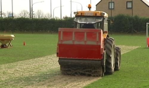 Terrains de sport : la Province veille aux pelouses