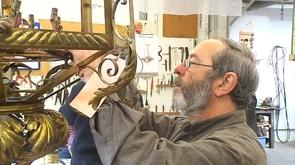 Depuis 80 ans ils restaurent des luminaires