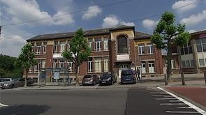 Des problèmes d'humidité dans une école à Naniot