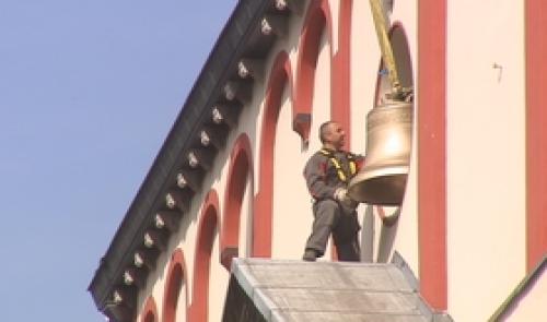Collégiale St Barthélemy : trois nouvelles cloches