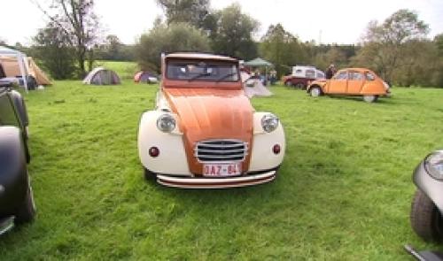 Beaufays : les amateurs de 2CV se réunissent