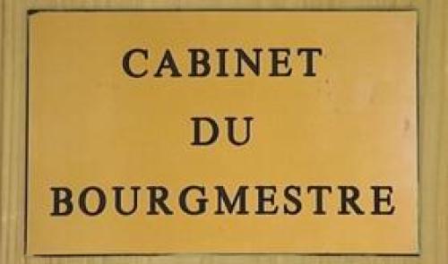 Ministres liégeois et valse des bourgmestres