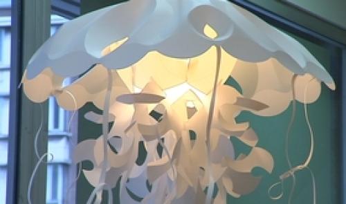 Les artisans d'art travaillent le papier