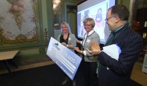 Remise du prix  Co-Légia  à  Une autre AÍ¯da 